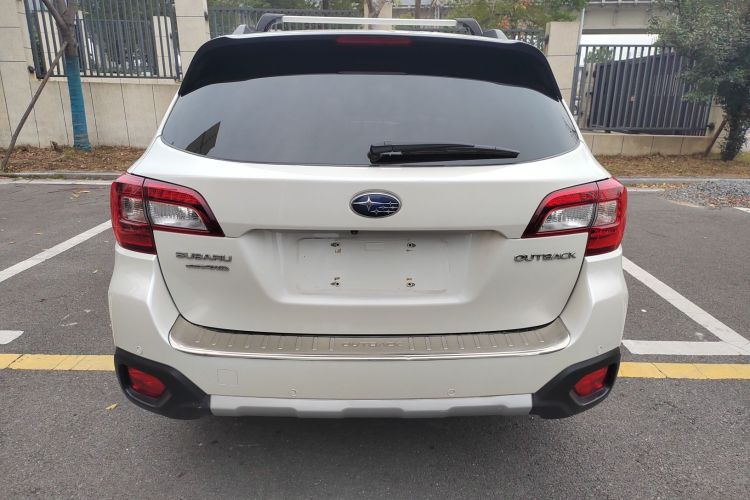 斯巴鲁 傲虎 2016款 2.5i 运动导航版车身外观6