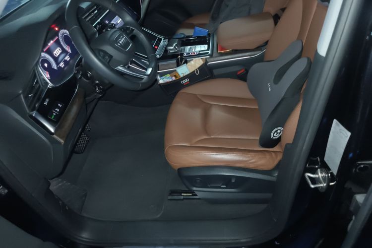 奥迪Q7 2021款 55 TFSI quattro S line运动型中控内饰19