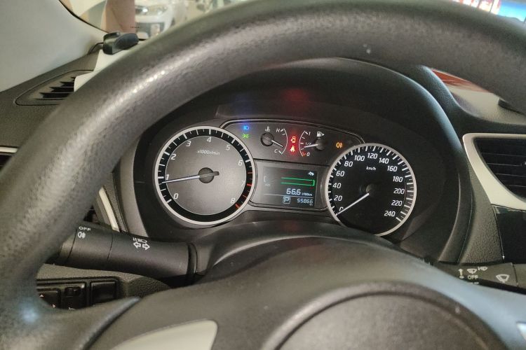 日产 轩逸 2021款 经典 1.6XE CVT专享版局部细节14