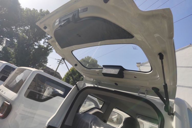 吉利银河 2024款 熊猫mini 200km 耐力熊机舱底盘23