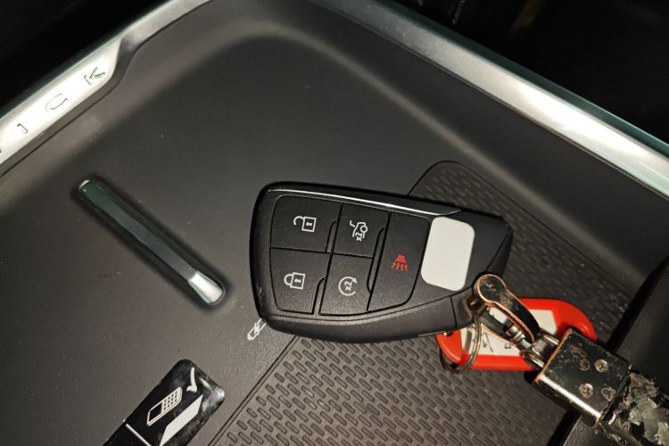 别克 君越 2025款 28T 白金版中控内饰7001