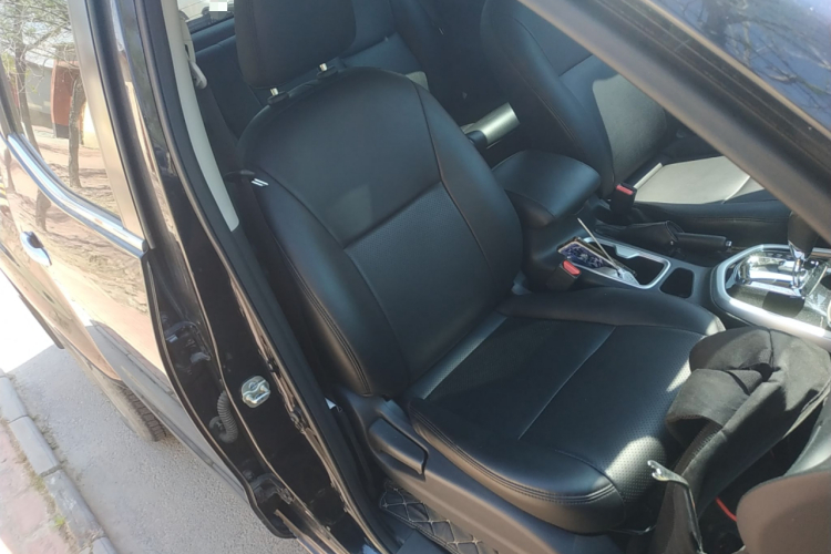 日产 纳瓦拉 2017款 2.5L自动两驱豪华版QR25局部细节41