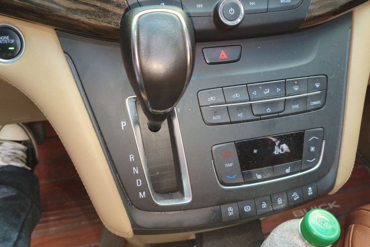 别克GL8 2018款 ES 28T 尊享型 国VI中控内饰18