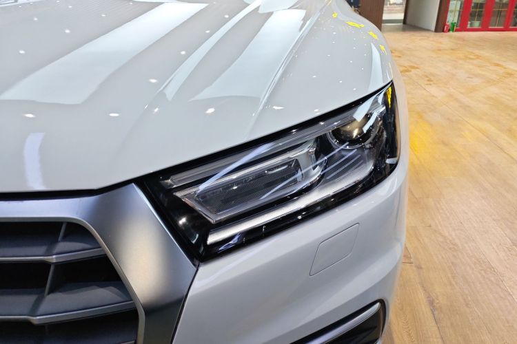 奥迪Q5L 2018款 40 TFSI 荣享进取型 国V局部细节36