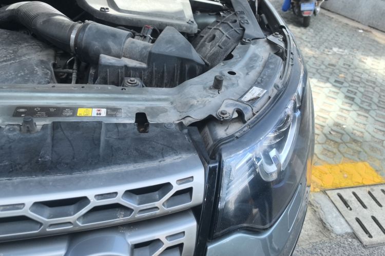 路虎 发现神行 2016款 2.0T SE局部细节9007