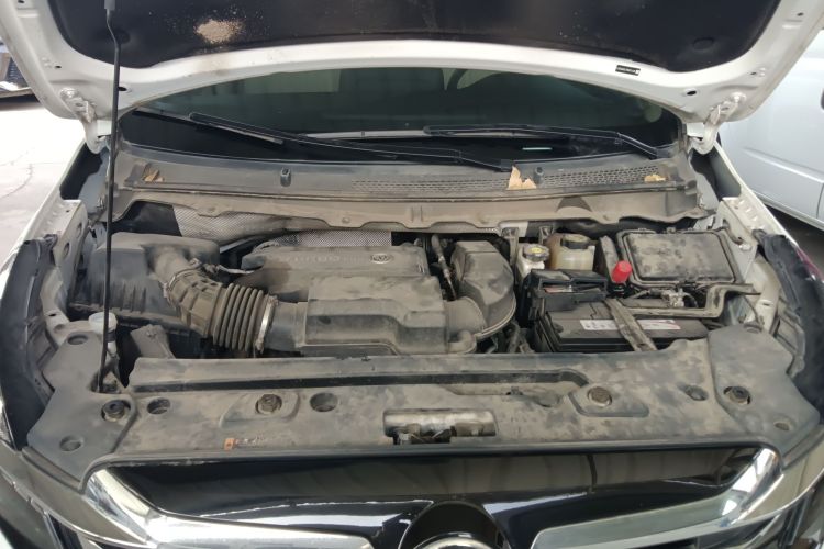 别克GL8 2023款 改款 陆上公务舱 豪华型机舱底盘24