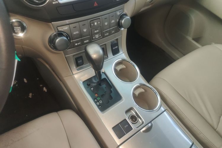 丰田 汉兰达 2012款 2.7L 两驱7座豪华版局部细节18