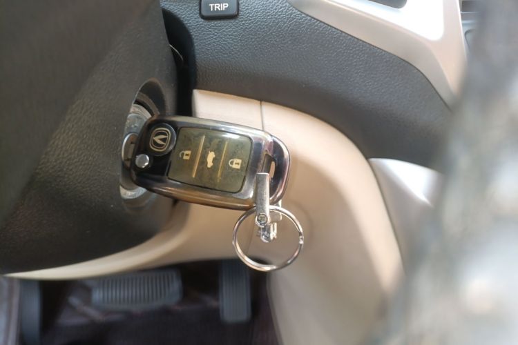 长安 逸动 2015款 1.6L 自动豪华型中控内饰11