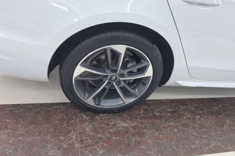 奥迪A4L 2022款 40 TFSI 时尚动感型车身外观6008