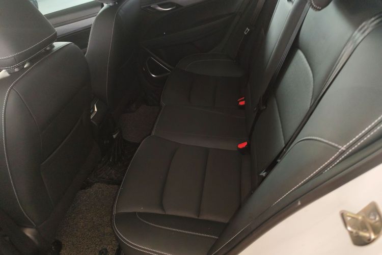 吉利汽车 帝豪 2021款 UP 1.5L CVT豪华型中控内饰7004