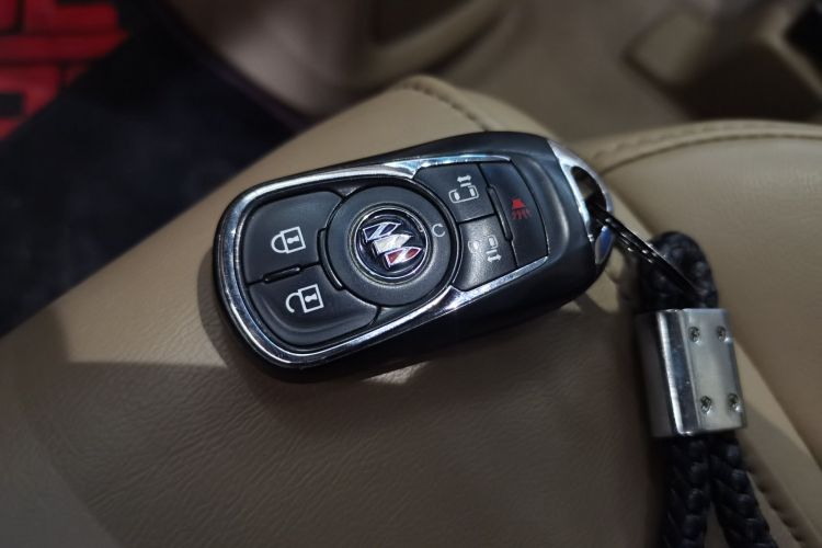 别克GL8 2020款 ES陆尊 653T 尊享型中控内饰11