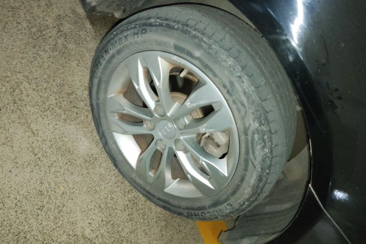 吉利汽车 帝豪 2016款 三厢 1.5L 手动向上版车身外观10