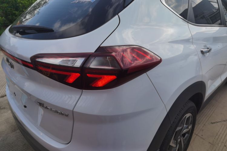 现代 途胜 2020款 280TGDi 两驱GLS时尚版 国VI车身外观9