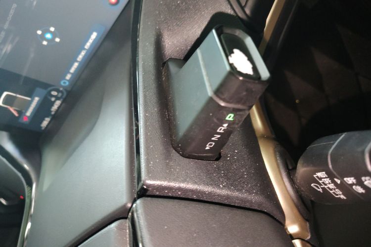 宝骏KiWi EV 2022款 艺术家轻享版 磷酸铁锂中控内饰18