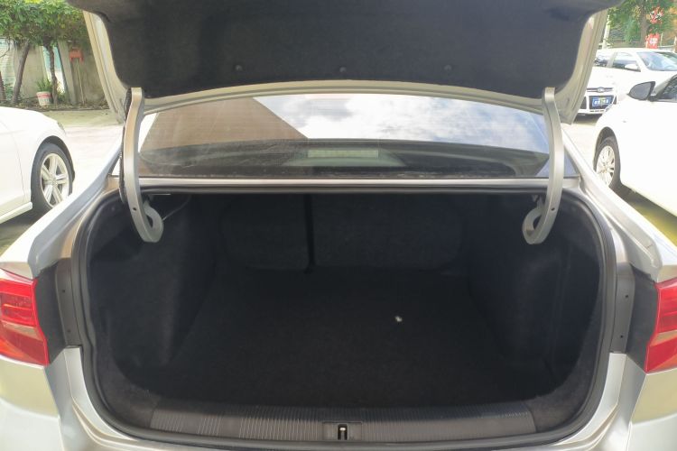 大众 宝来 2016款 1.6L 自动舒适型机舱底盘23