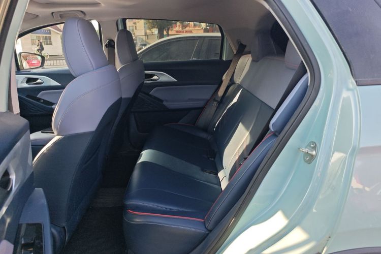 吉利几何E萤火虫 2022款 401KM 玲珑虎 4座中控内饰21