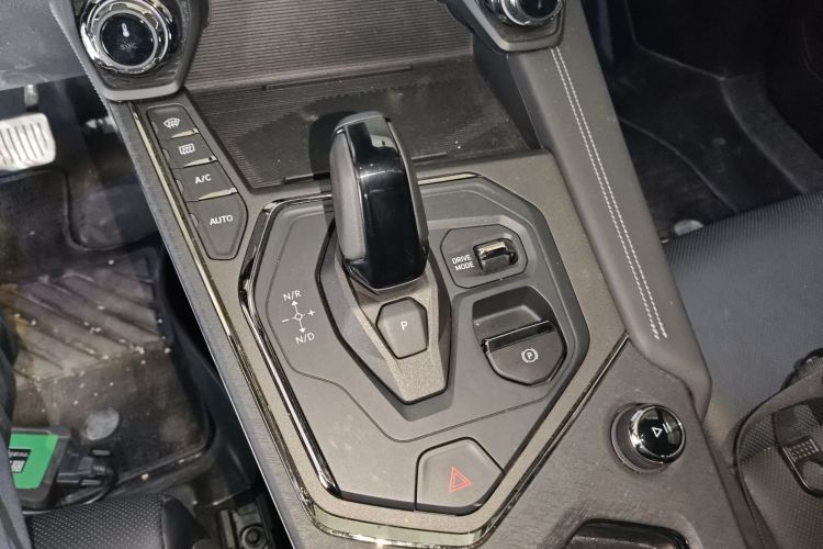 领克01 2023款 1.5TD EM-F PM中控内饰18