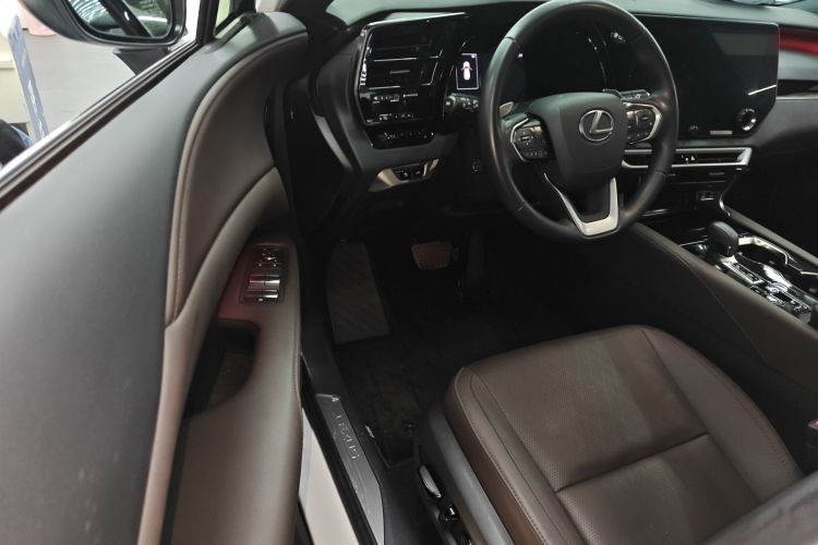 雷克萨斯RX 2023款 350h 四驱醇享版中控内饰7003