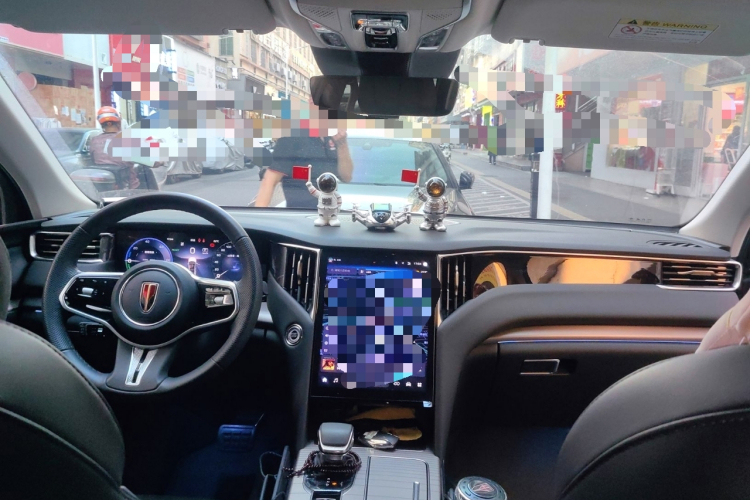 红旗HS7 PHEV 2024款 2.0T PHEV 四驱旗畅版 7座中控内饰12