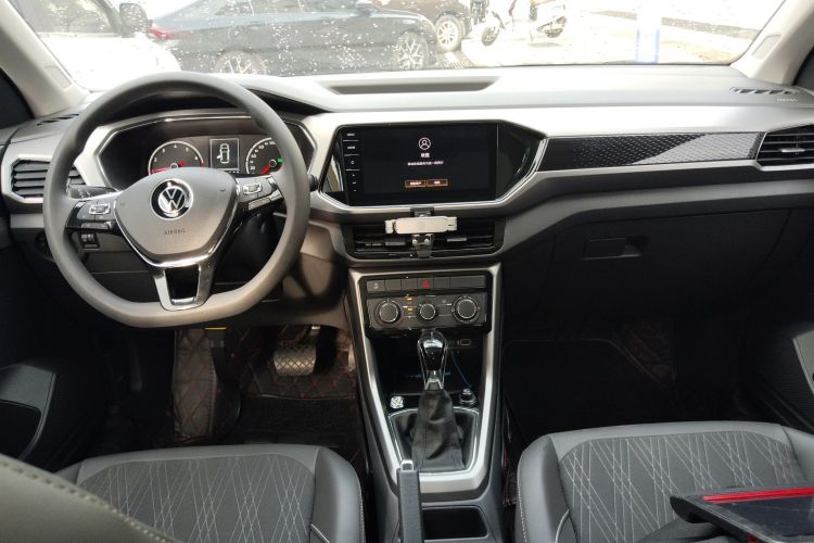 大众 途铠 2021款 1.5L 自动舒适版中控内饰12