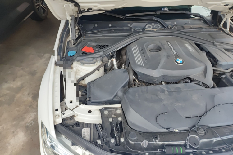 宝马3系 2019款 320i M运动套装局部细节9006