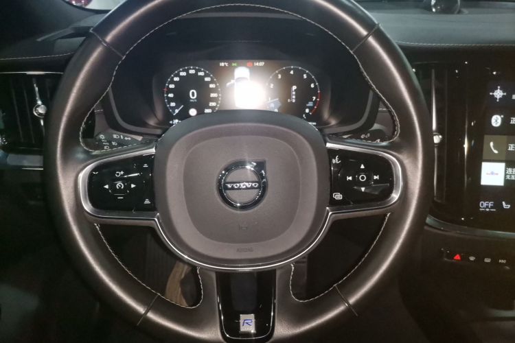 沃尔沃S60 2020款 T5 智雅运动版中控内饰13