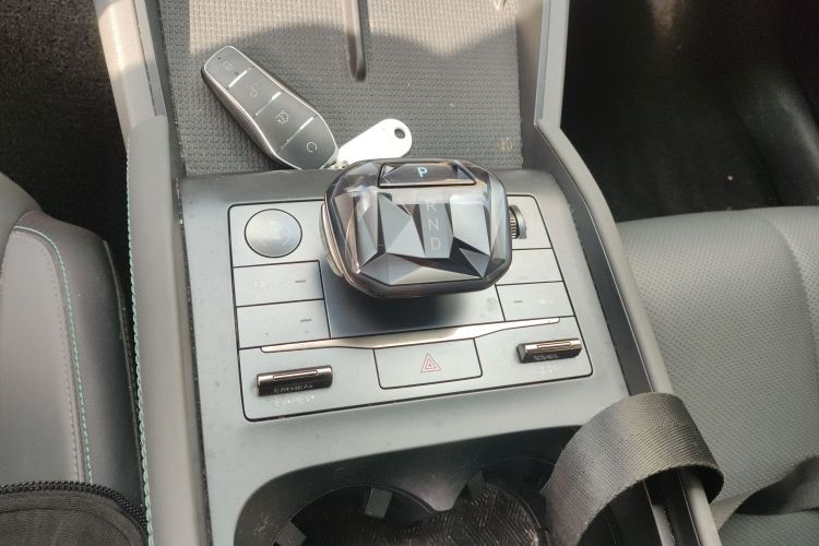 比亚迪 秦L 2024款 DM-i 80KM领先型局部细节18