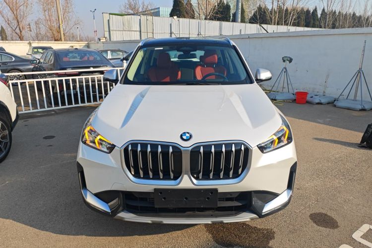 宝马X1 2023款 xDrive25Li X设计套装车身外观2