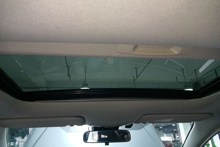 丰田 卡罗拉 2021款 双擎 1.8L E-CVT精英版中控内饰22