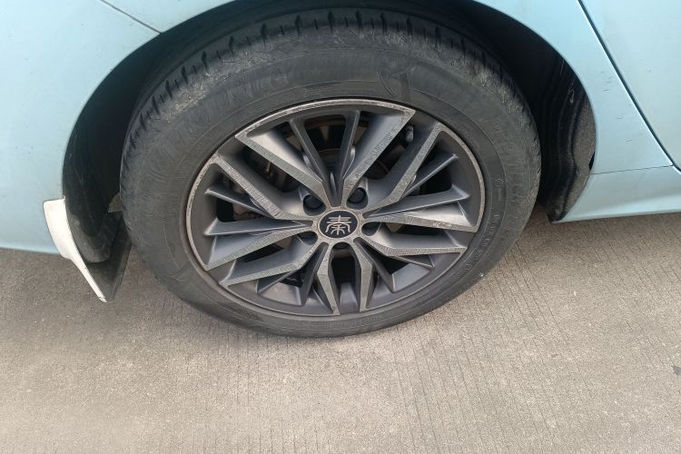 比亚迪 秦PLUS 2021款 DM-i 55KM 旗舰型车身外观6008