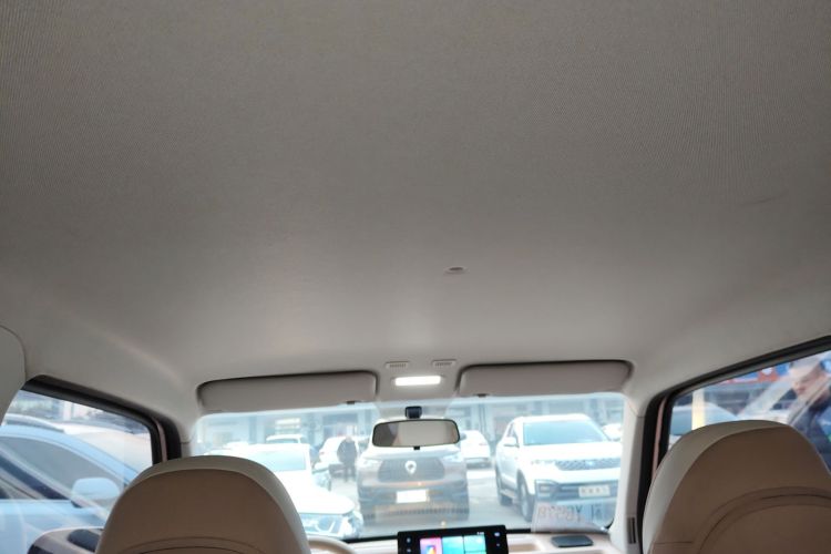 吉利银河 2023款 熊猫mini 200km 耐力熊中控内饰22