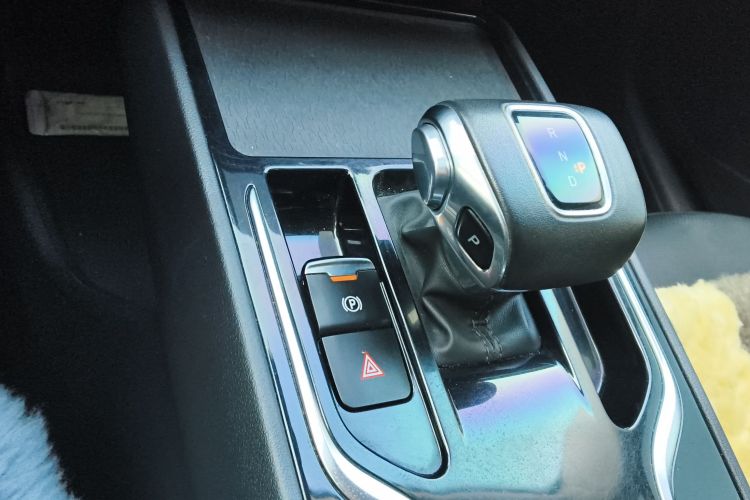 红旗E-QM5 2023款 基础出行版局部细节18