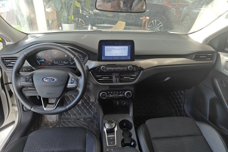 福特 福克斯 2020款 两厢 EcoBoost 180 自动锋潮型中控内饰22