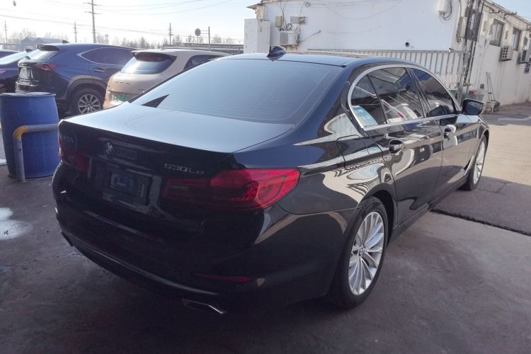 宝马5系新能源 2020款 里程升级版 530Le 豪华套装车身外观7