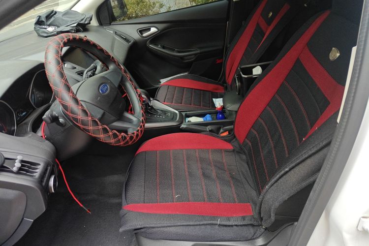 福特 福克斯 2018款 两厢经典 1.6L 自动舒适型智行版中控内饰19