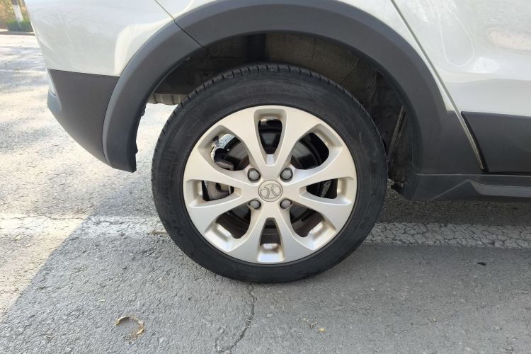 北汽新能源EC5 2020款 新风版车身外观6008