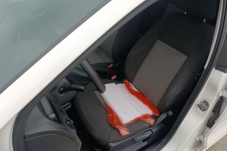 大众 Polo 2016款 1.4L 手动风尚型中控内饰19