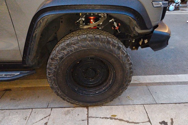 坦克300 2021款 2.0T 风林铁骑车身外观10