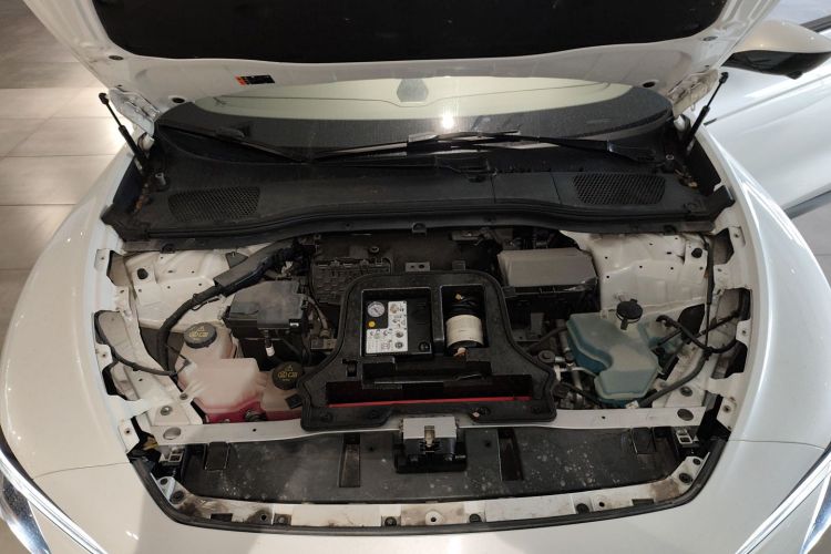 智己汽车 智己L7 2022款 Dynamic机舱底盘24