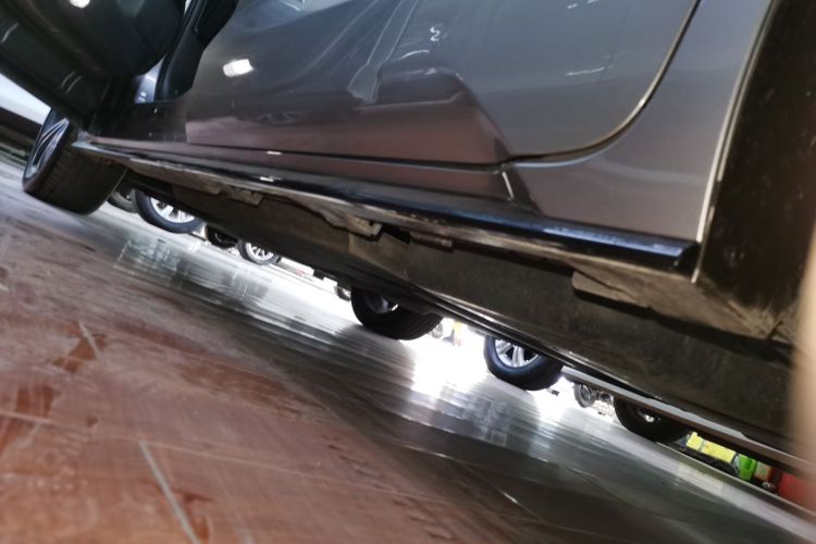 丰田 格瑞维亚 2022款 2.5L混动 尊爵版局部细节9002