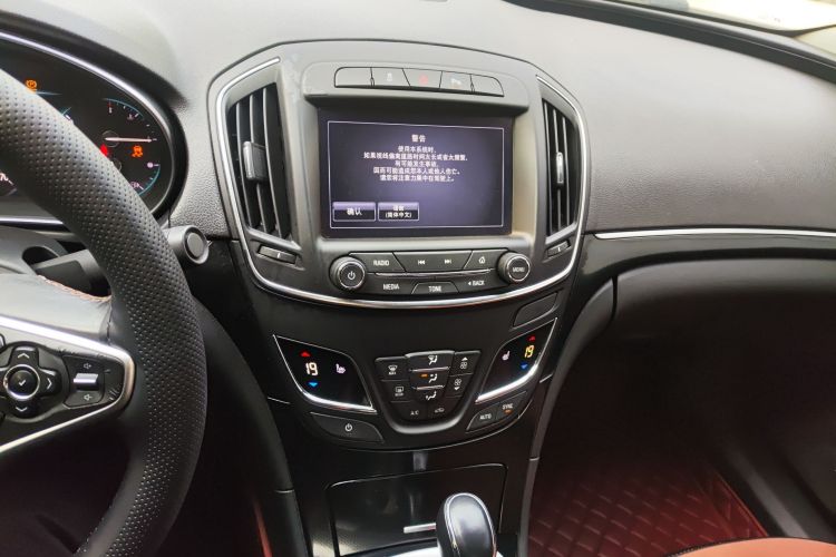 别克 君威 2015款 1.6T 精英技术型局部细节16