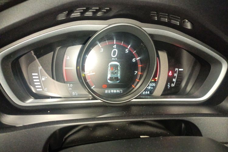 沃尔沃V40 2019款 T3 智逸版中控内饰14