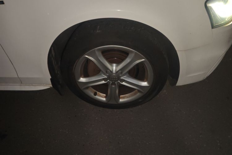 奥迪A4L 2015款 45 TFSI quattro个性运动型车身外观10