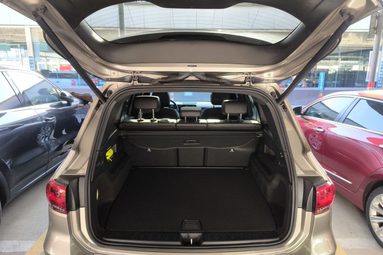 奔驰GLB 2020款 GLB 200 动感型机舱底盘23