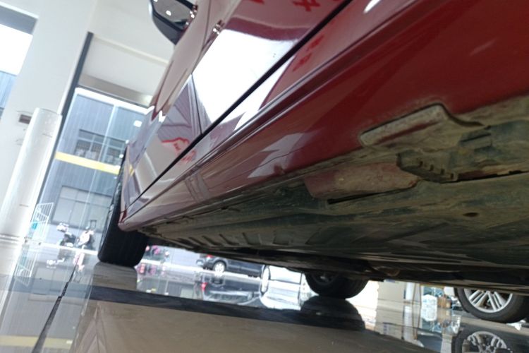 奔驰C级 2015款 C 200 运动版局部细节9002