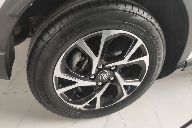 丰田C-HR 2020款 2.0L 豪华版车身外观6002