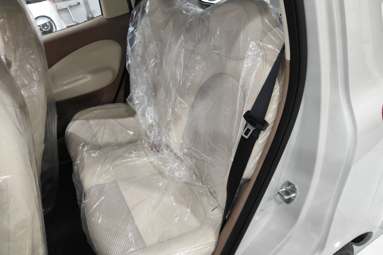 五菱汽车 宏光MINIEV 2025款 四门版 进阶款中控内饰21