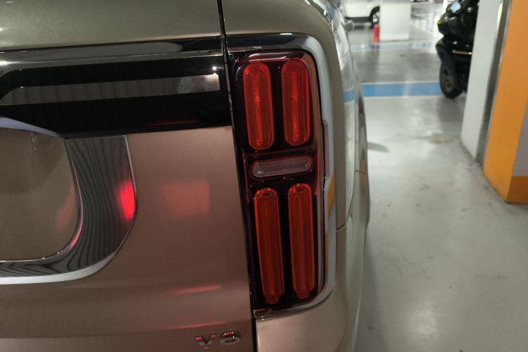 坦克500 2022款 3.0T 商务版 造境型 5座车身外观9