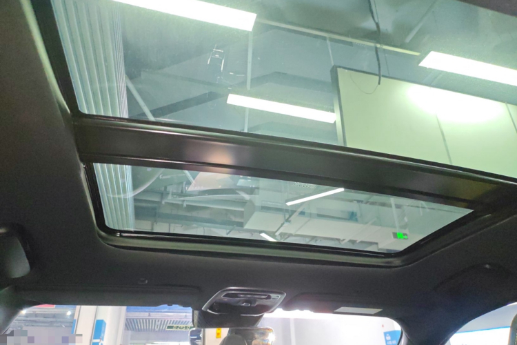 领克03 2023款 2.0TD DCT劲Halo中控内饰22