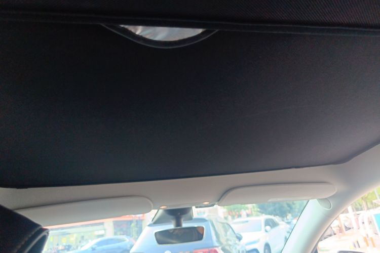 特斯拉 Model Y 2022款 改款 后轮驱动版中控内饰22